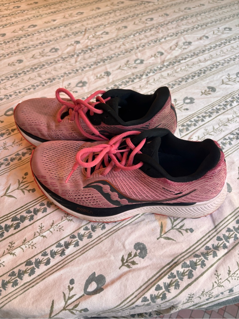 Saucony Women's Pink and Black Running Shoes